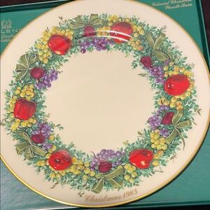 Lenox Colonial Christmas Plate with Fruit Wreath